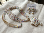 Multicolor Beaded Pearl Necklace Set with Floral Pendant & Matching Earrings