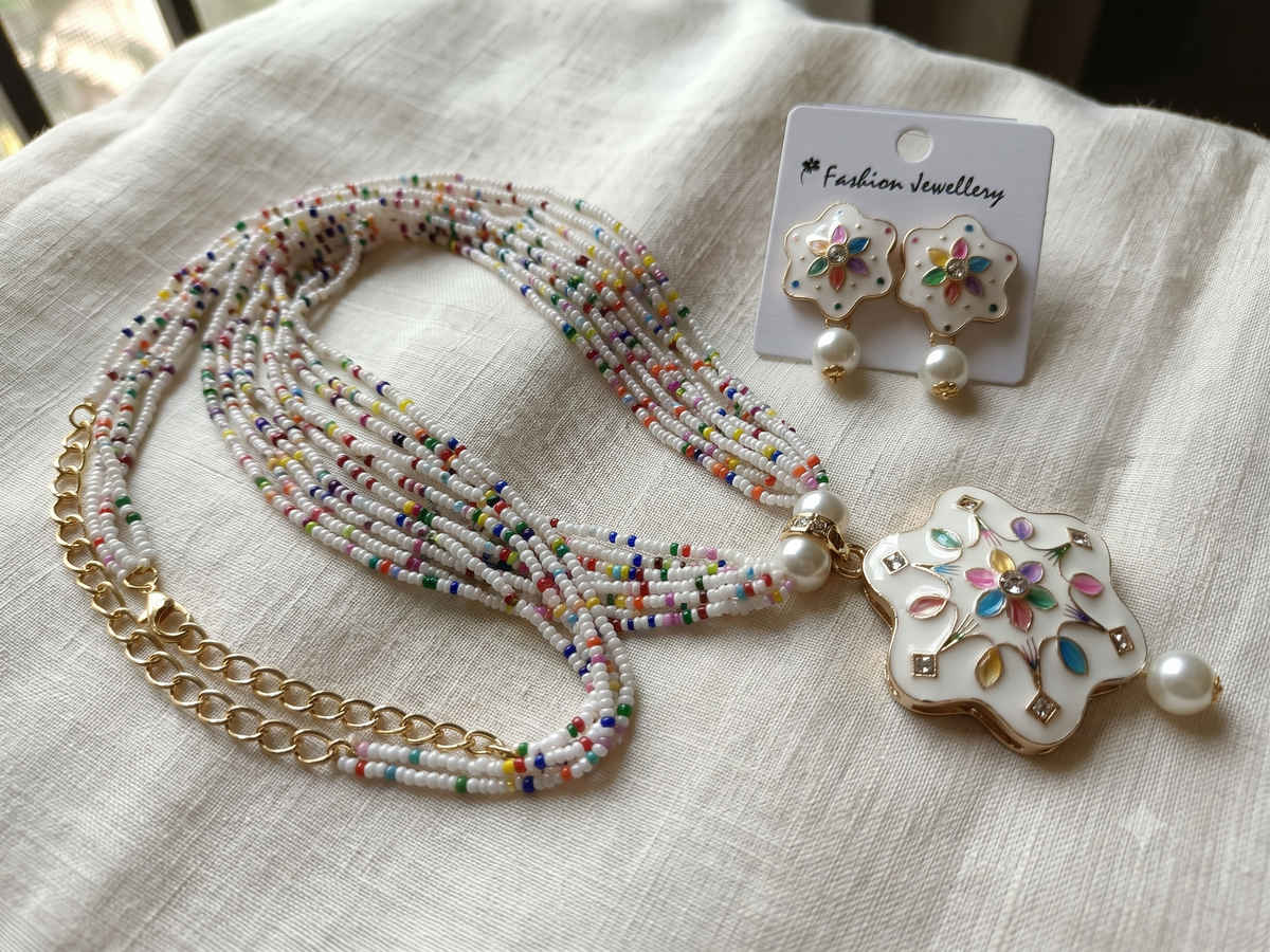 Multicolor Beaded Pearl Necklace Set with Floral Pendant & Matching Earrings